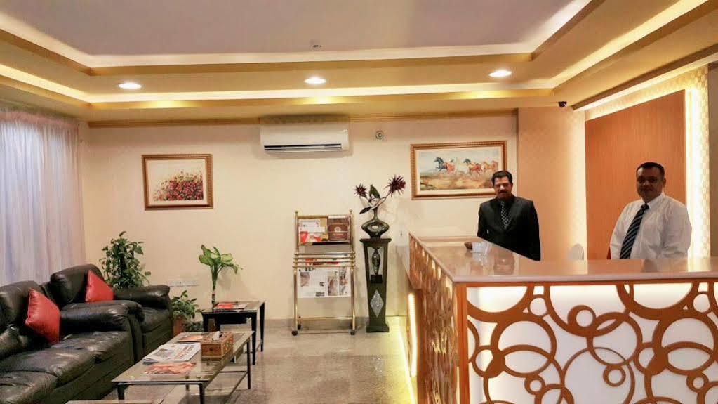 Al Manaf Hotel Suites Muskat Bagian luar foto