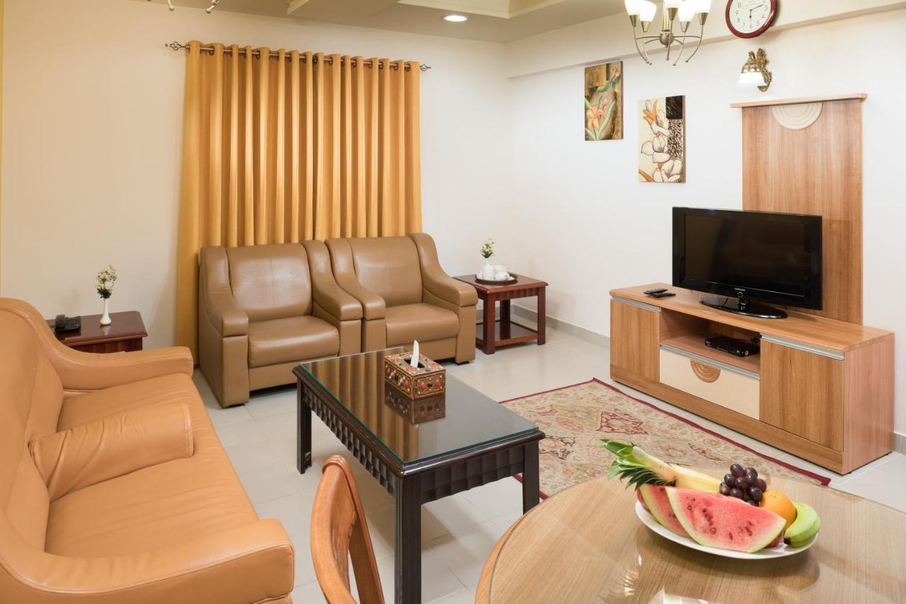 Al Manaf Hotel Suites Muskat Bagian luar foto